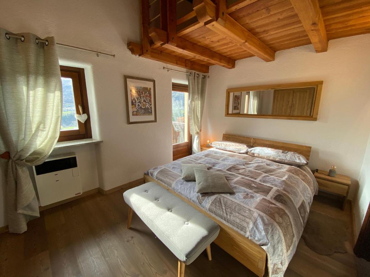 Apartamento Grenier Du Coeur Aosta Exterior foto