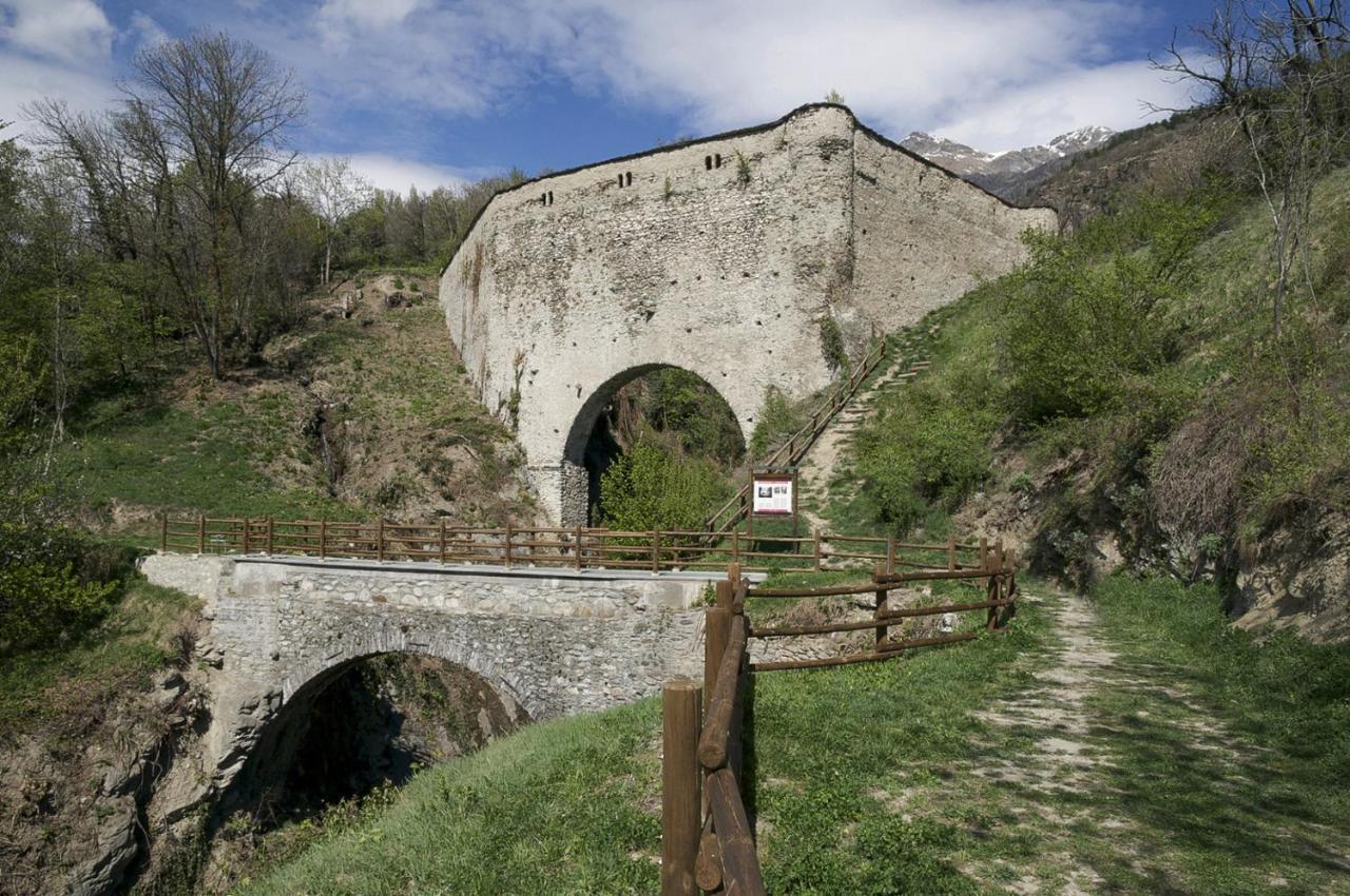 Apartamento Grenier Du Coeur Aosta Exterior foto